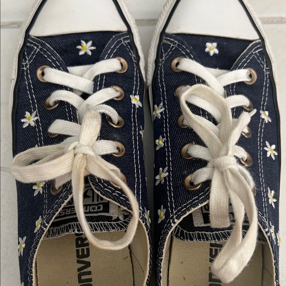 Converse All Star Denim Flower Sneakers (Firm Price) - Picture 4 of 6